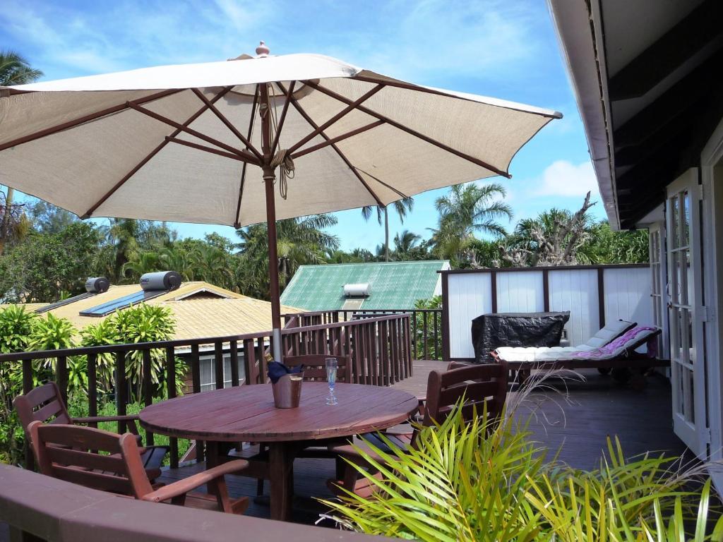 Muri Beachcomber Rarotonga Room photo